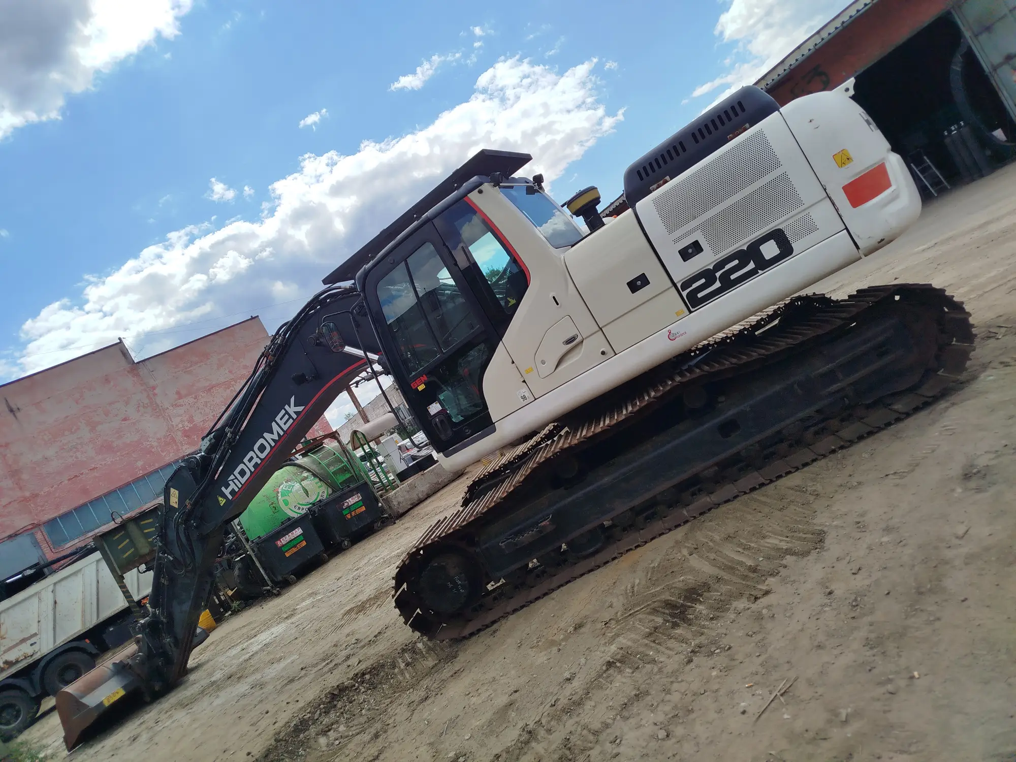 HIDROMEK HMK220 LC-3B